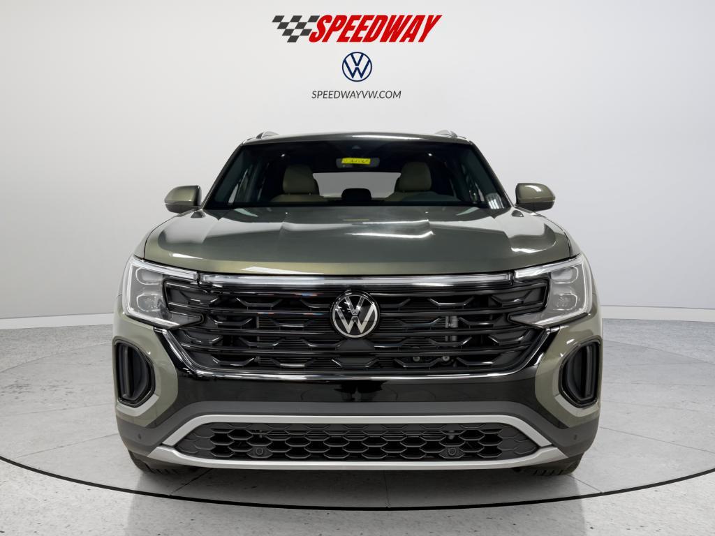 new 2026 Volkswagen Atlas Cross Sport car, priced at $44,346