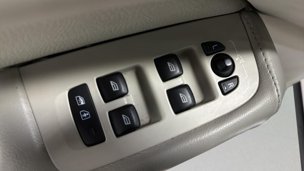 used 2020 Volvo XC60 car, priced at $17,397