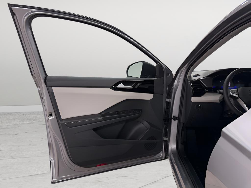 new 2026 Volkswagen Taos car, priced at $28,076