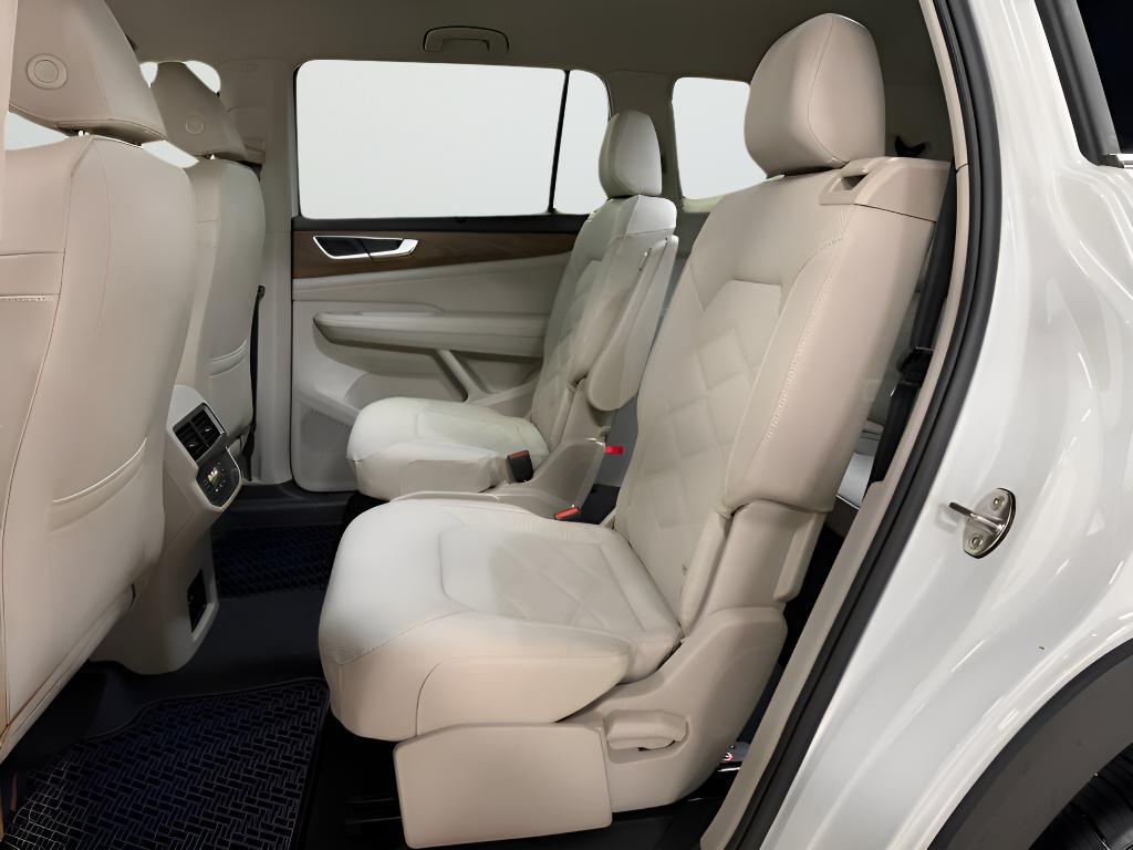 new 2026 Volkswagen Atlas car, priced at $43,487