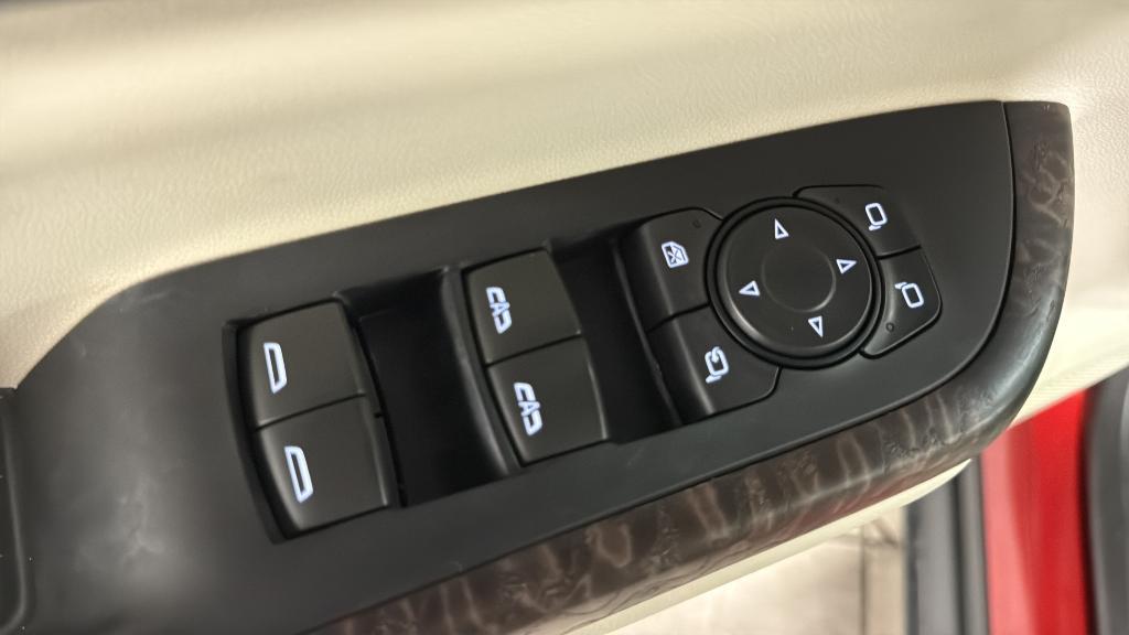 used 2023 GMC Acadia car, priced at $33,900