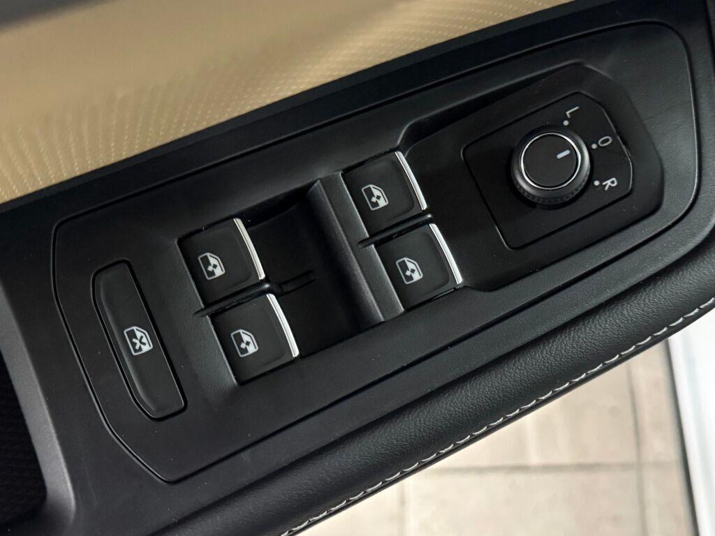 new 2026 Volkswagen Atlas Cross Sport car, priced at $45,316