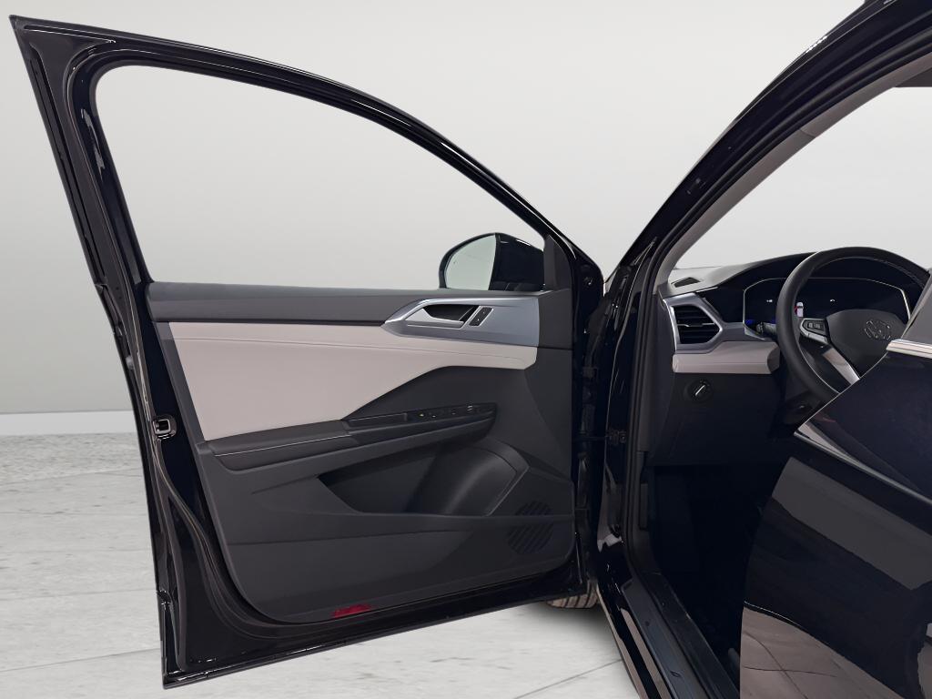 new 2026 Volkswagen Taos car, priced at $33,448