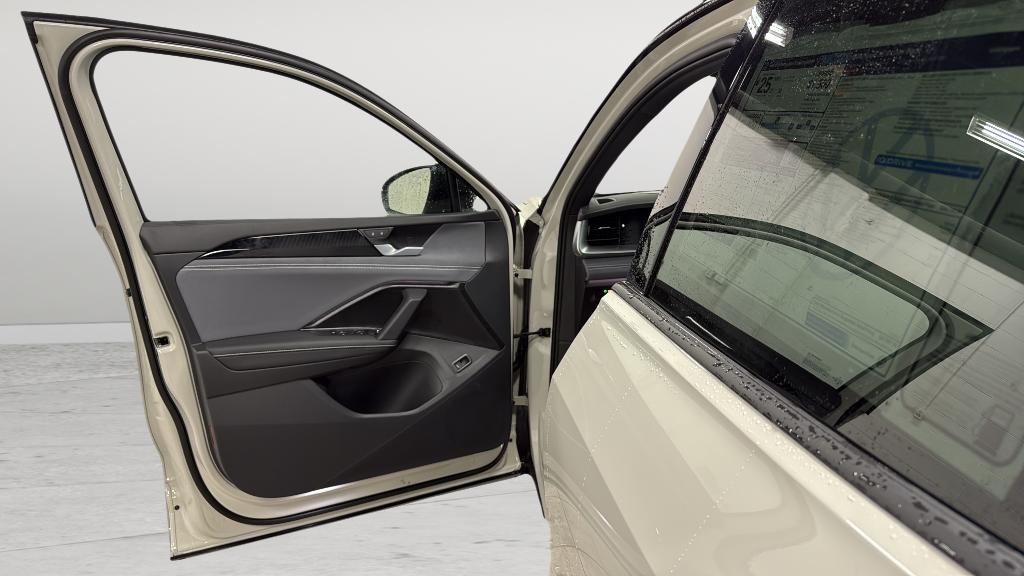 new 2026 Volkswagen Tiguan car, priced at $37,795