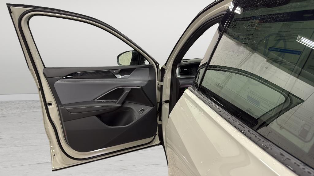 new 2026 Volkswagen Tiguan car, priced at $40,907