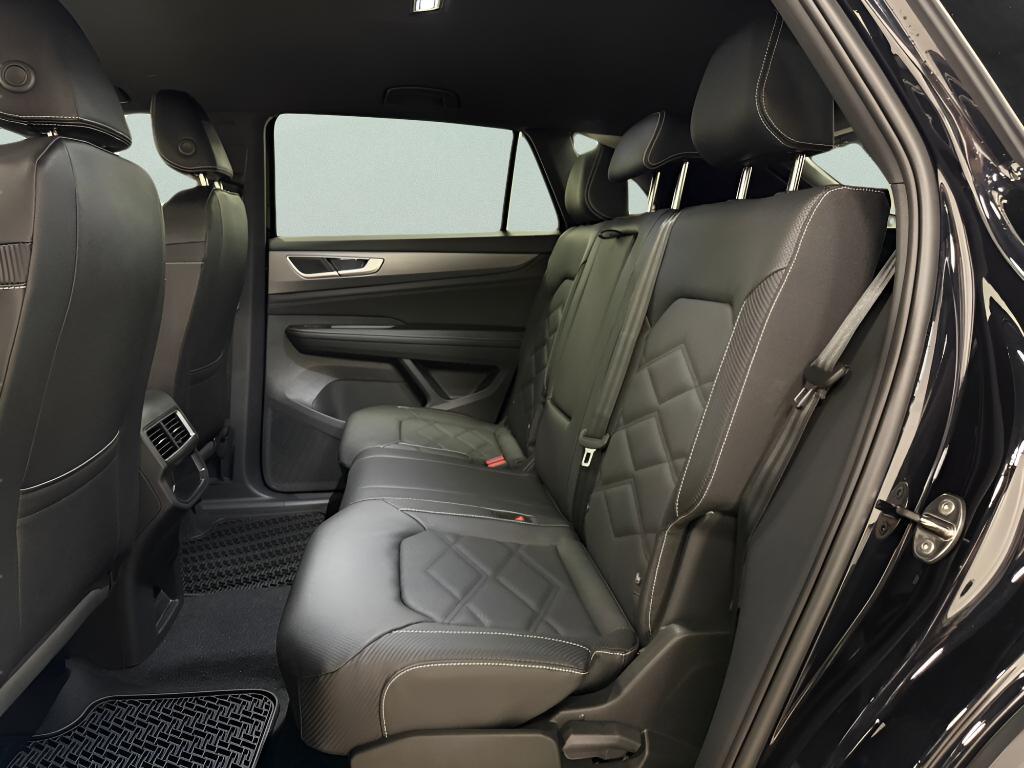 new 2026 Volkswagen Atlas Cross Sport car, priced at $39,135