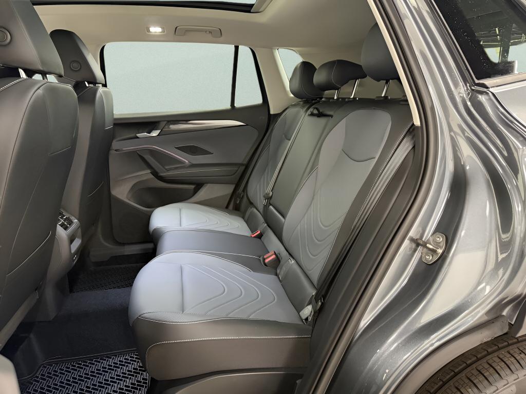 new 2025 Volkswagen Tiguan car, priced at $33,994