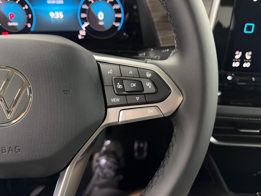 new 2026 Volkswagen Atlas car, priced at $53,685