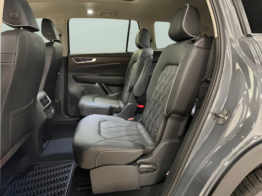 new 2026 Volkswagen Atlas car, priced at $53,685