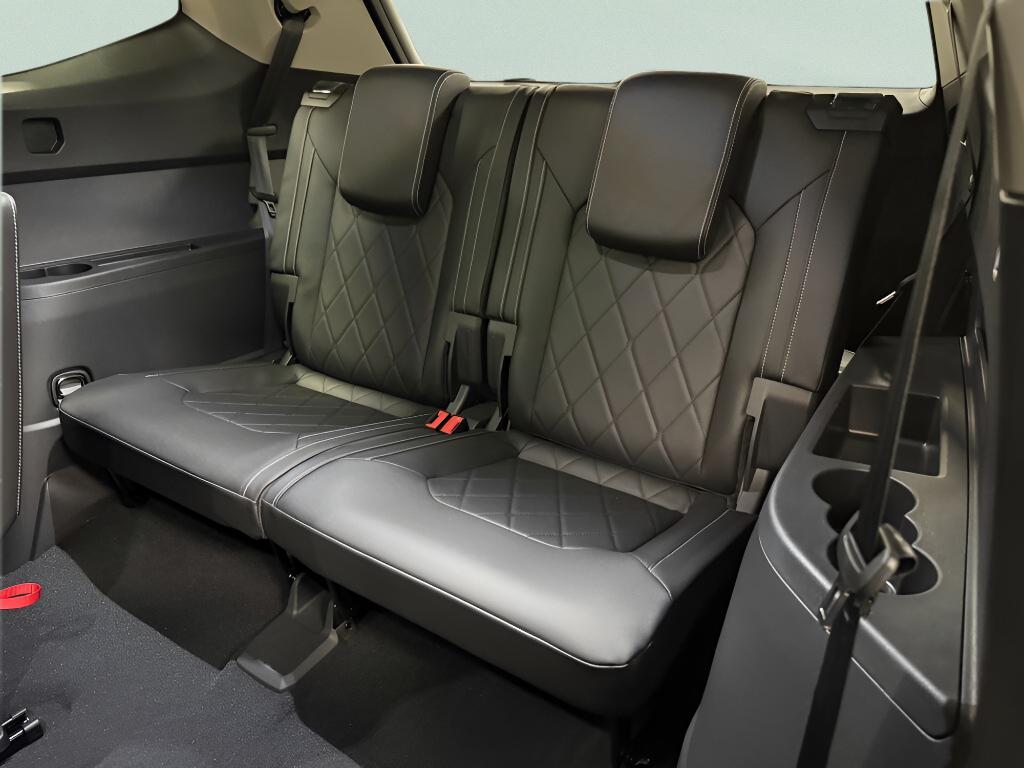 new 2026 Volkswagen Atlas car, priced at $53,685