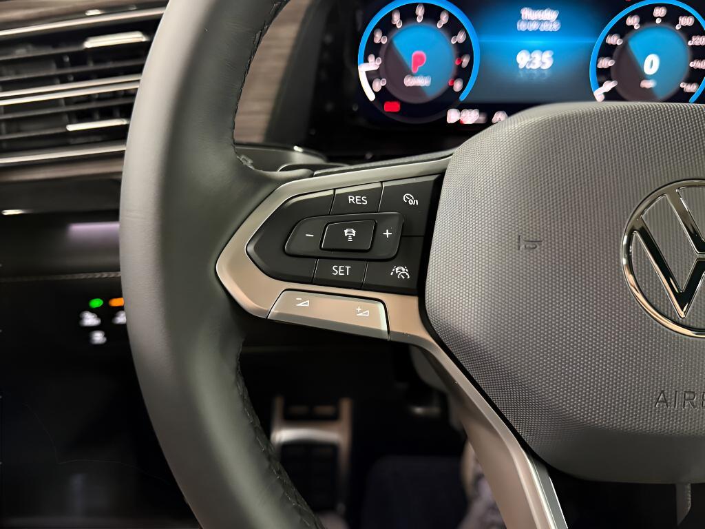 new 2026 Volkswagen Atlas car, priced at $53,685