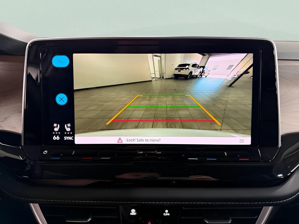 new 2026 Volkswagen Atlas car, priced at $40,097