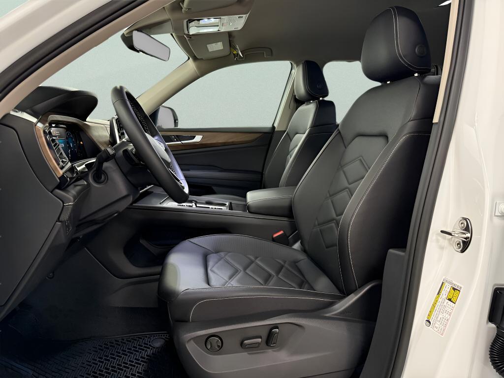 new 2026 Volkswagen Atlas car, priced at $40,097