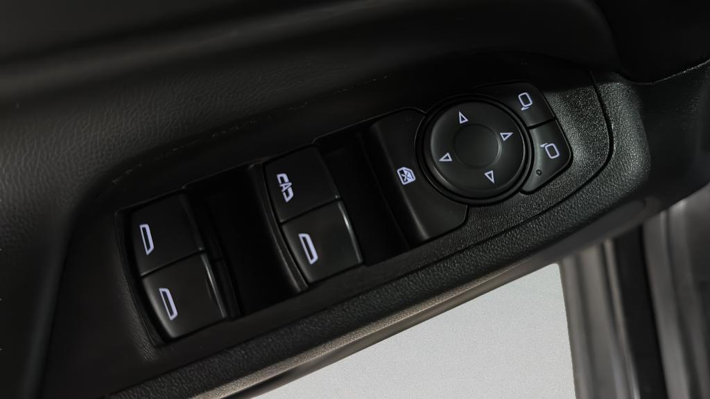 used 2021 Chevrolet Equinox car, priced at $12,536