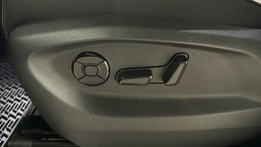 new 2026 Volkswagen Tiguan car, priced at $37,897