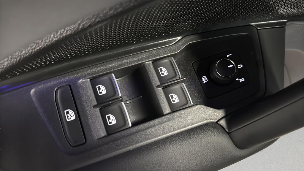 new 2026 Volkswagen Tiguan car, priced at $40,792