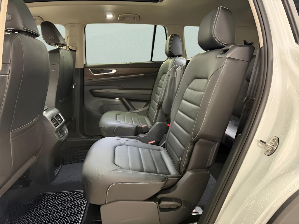 new 2026 Volkswagen Atlas car, priced at $50,443