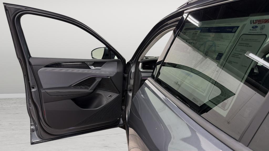 new 2026 Volkswagen Tiguan car, priced at $35,106