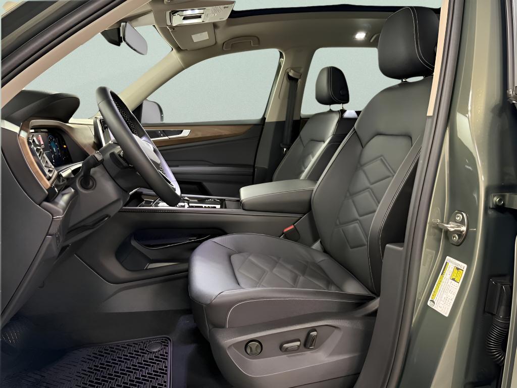 new 2026 Volkswagen Atlas car, priced at $43,489