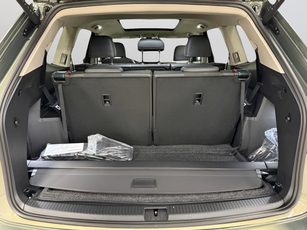 new 2026 Volkswagen Atlas car, priced at $44,029