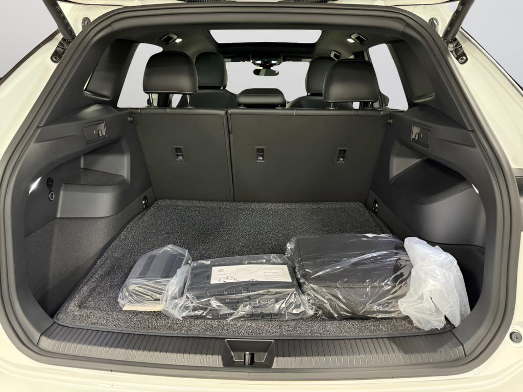 new 2025 Volkswagen Tiguan car, priced at $36,459