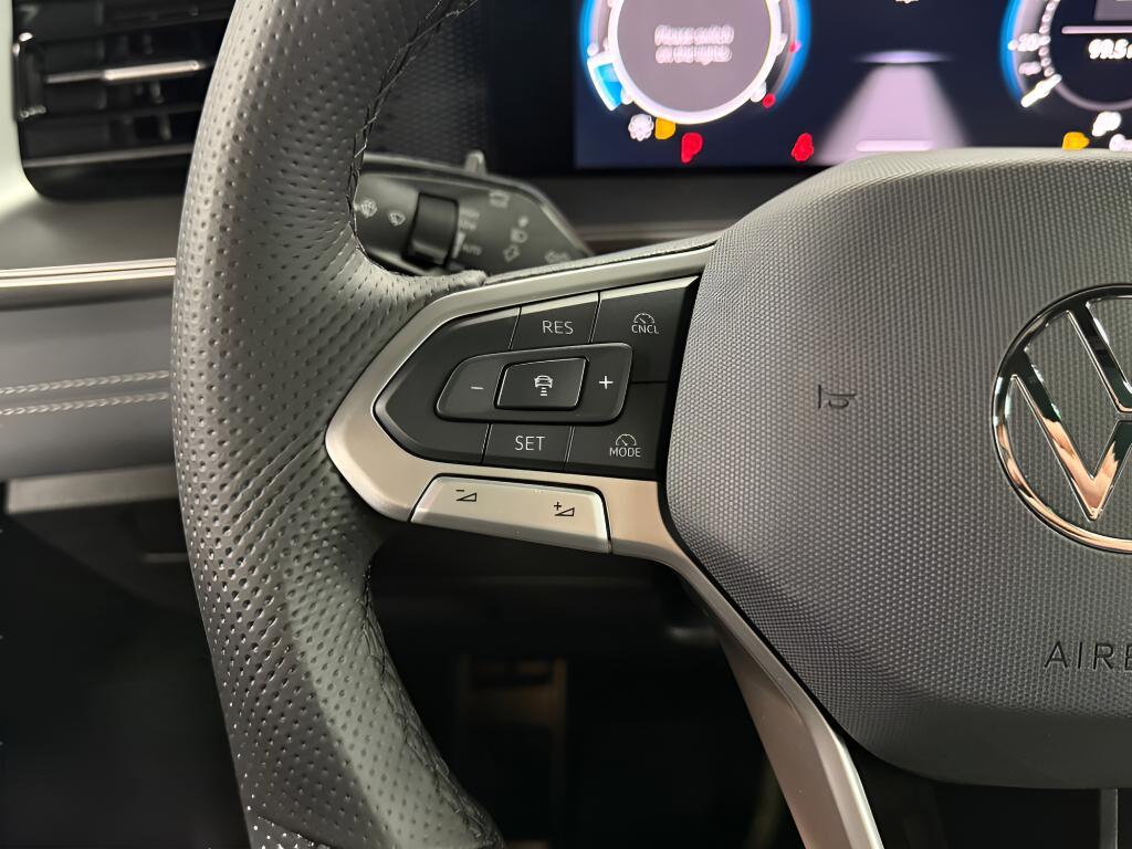 new 2025 Volkswagen Tiguan car, priced at $36,459