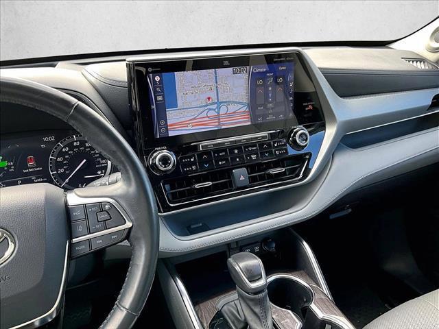 used 2021 Toyota Highlander car, priced at $33,420