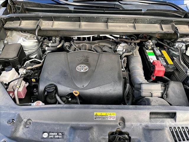 used 2021 Toyota Highlander car, priced at $33,420