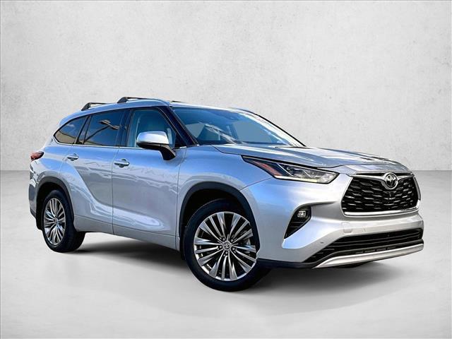 used 2021 Toyota Highlander car, priced at $33,420