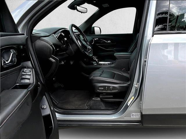 used 2023 Chevrolet Traverse car, priced at $32,984