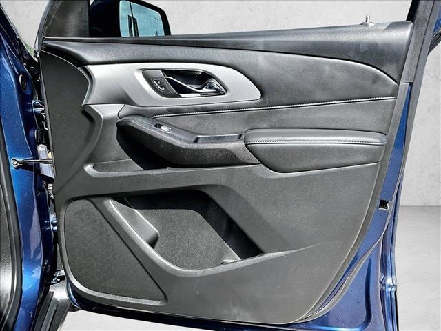 used 2023 Chevrolet Traverse car, priced at $30,493