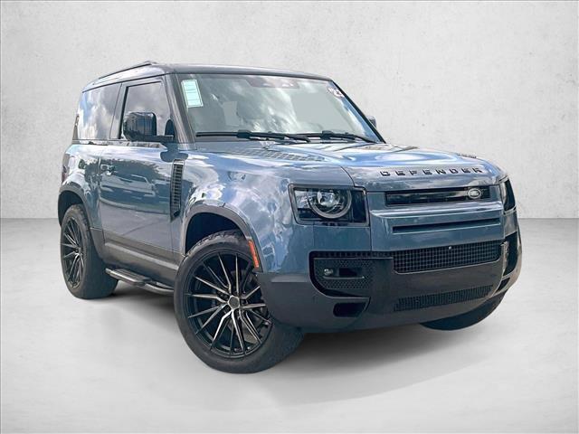 Land Rover Defender view 12
