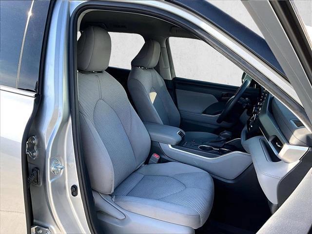 used 2021 Toyota Highlander car, priced at $22,799