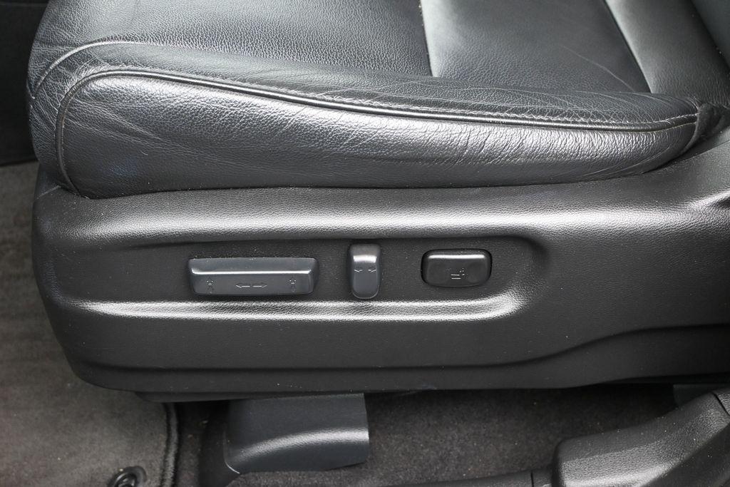 used 2016 Honda Pilot car, priced at $17,614
