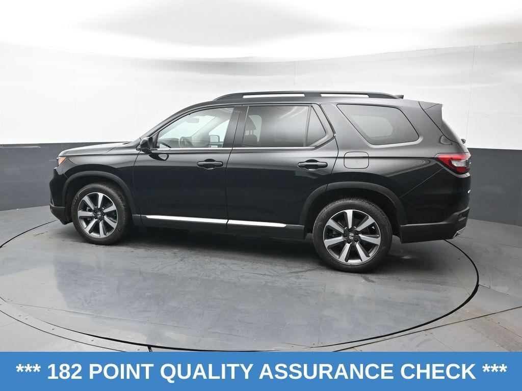 used 2023 Honda Pilot car, priced at $40,705