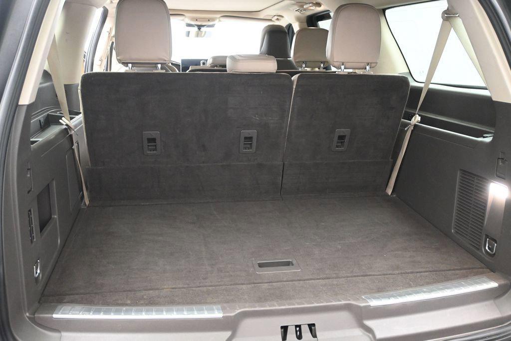 used 2022 Lincoln Navigator car, priced at $45,987