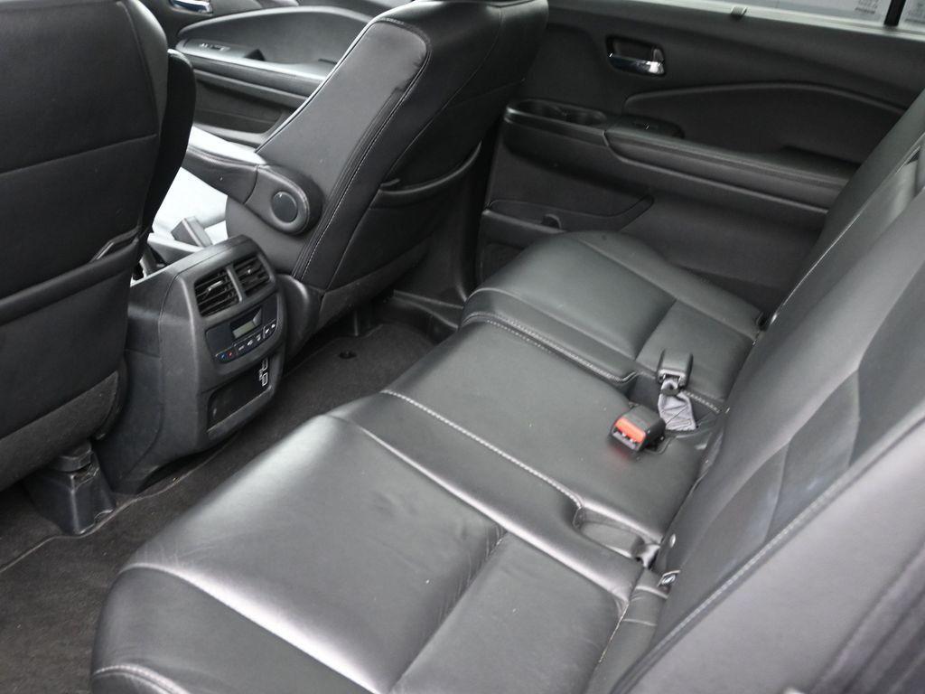 used 2022 Honda Pilot car, priced at $32,470