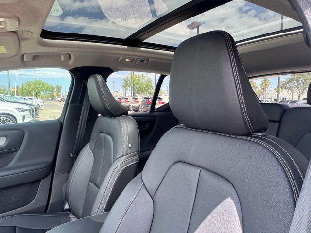 new 2025 Volvo XC40 car, priced at $39,995