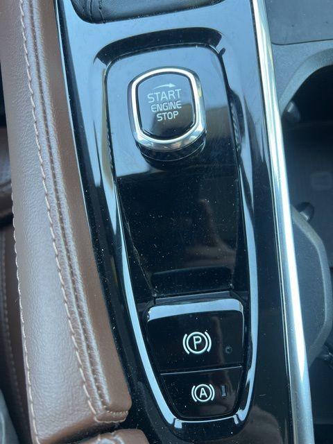 used 2022 Volvo XC90 car, priced at $38,999