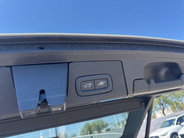 new 2025 Volvo XC60 car, priced at $45,995