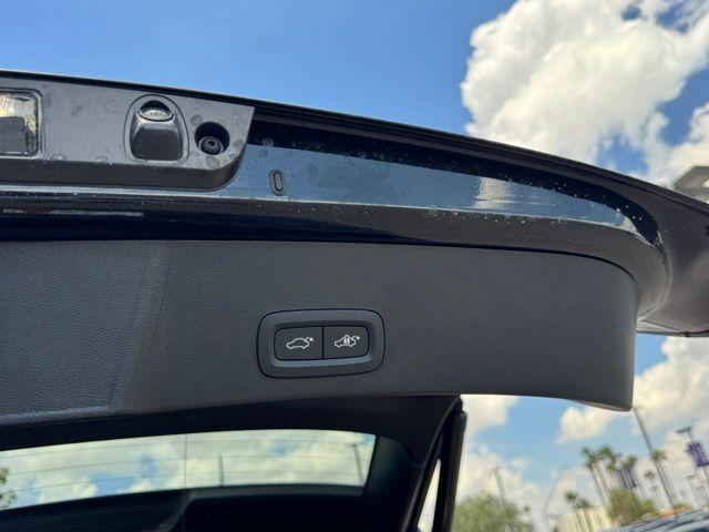 new 2025 Volvo XC40 car, priced at $45,918