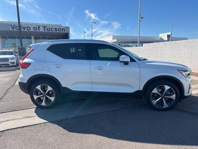new 2025 Volvo XC40 car, priced at $39,995