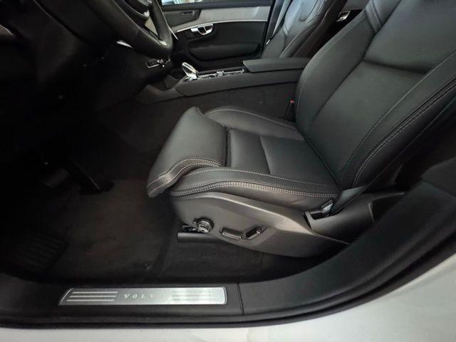 new 2025 Volvo XC90 Plug-In Hybrid car, priced at $82,405