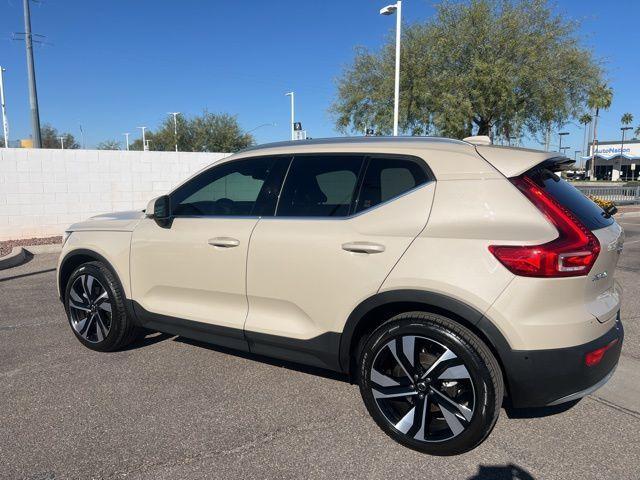 new 2025 Volvo XC40 car, priced at $45,995