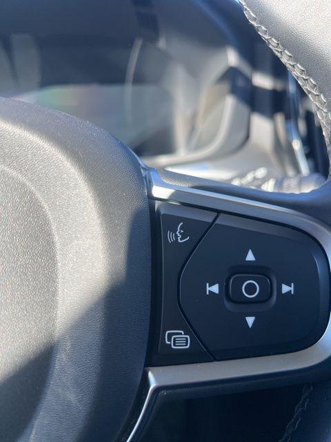 used 2025 Volvo XC60 car, priced at $31,999