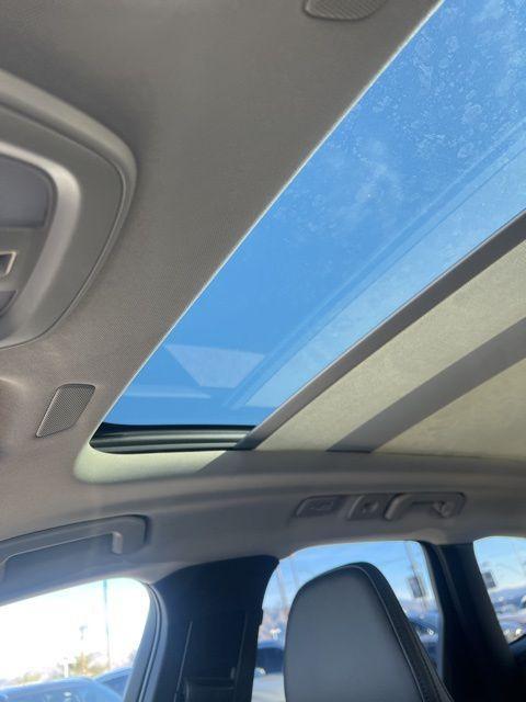 used 2025 Volvo XC60 car, priced at $31,999