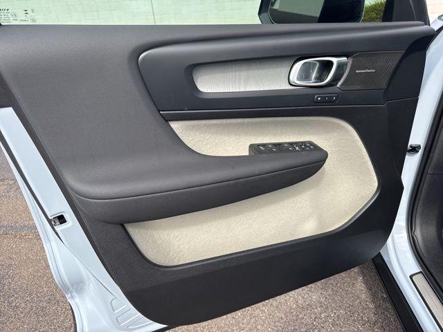 new 2026 Volvo XC40 car, priced at $51,970