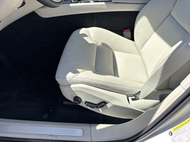 new 2025 Volvo XC60 Plug-In Hybrid car, priced at $67,695