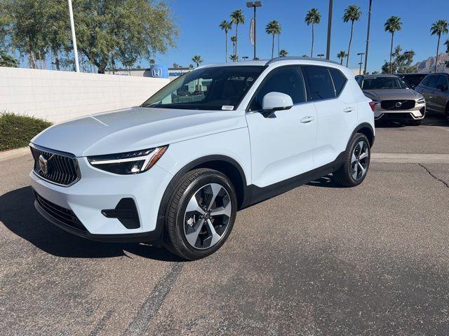 new 2025 Volvo XC40 car, priced at $39,995