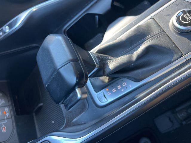 used 2024 Kia Sorento car, priced at $24,699